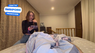 У меня ещё не было анала.. Так что попку пальцем разомни сначала