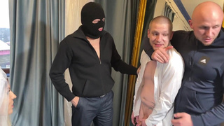 За мои долги трахнули жену в анал — такой брачной ночи я не ожидал