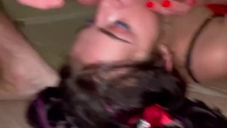 Жена показала любовнику новое белье и приняла большой хуй в глотку, даже очко вылизала