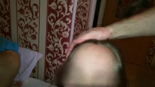 Жена бурно кончает от анального секса втроем с мужем и его другом